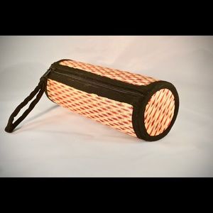 Woven clutch